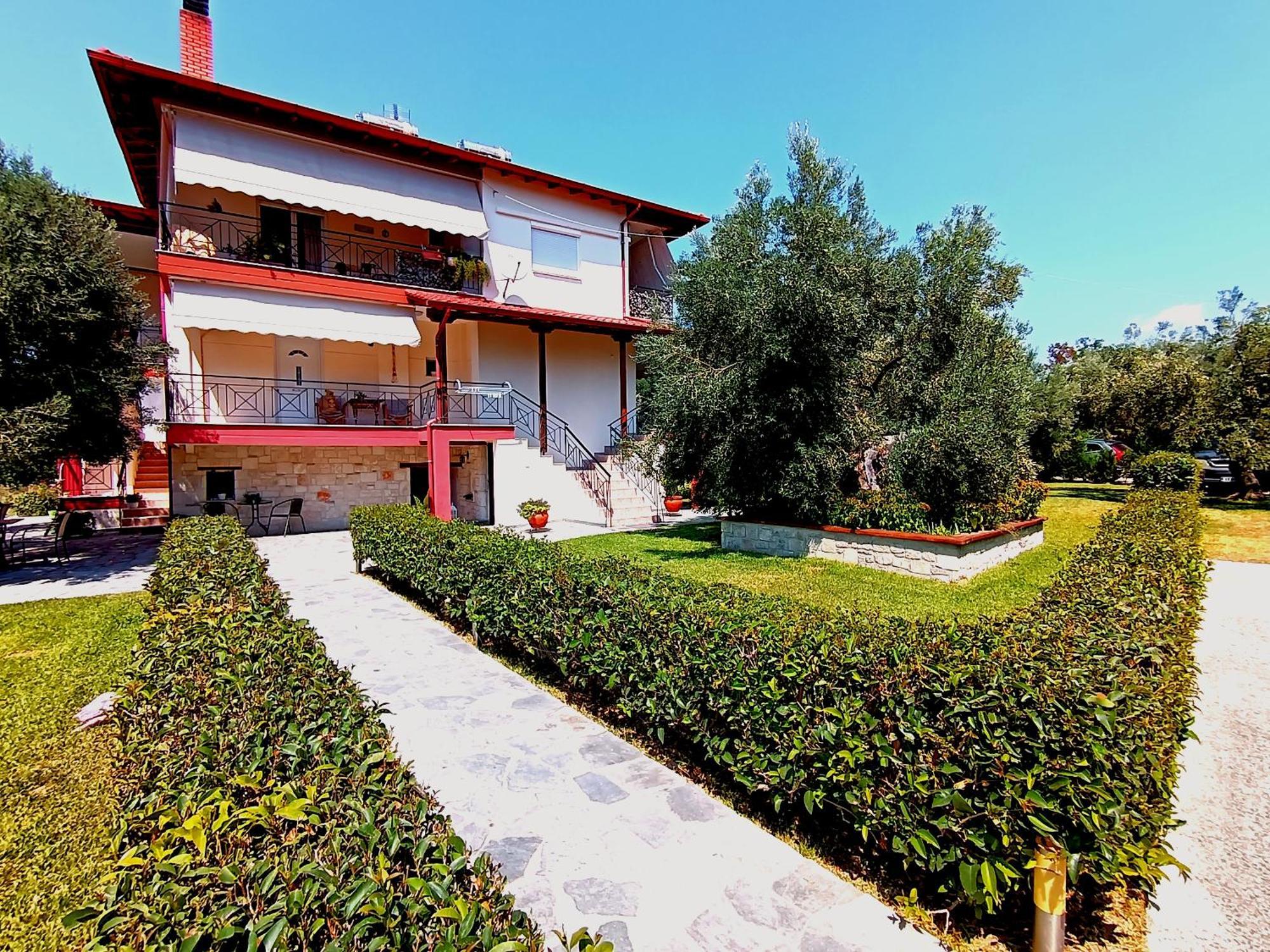 Giorgos Apartments. Скала-Фуркас Экстерьер фото